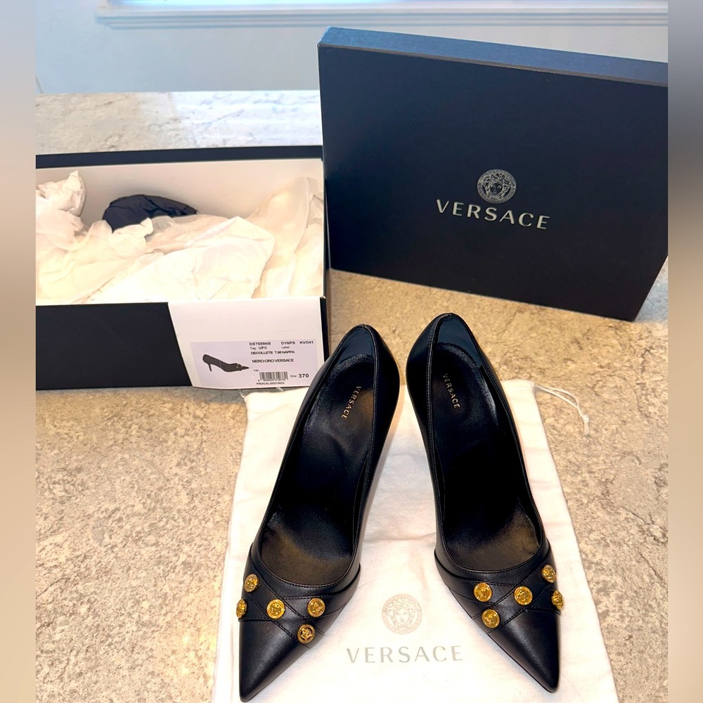 Brand new! Versace Medusa head closed toe heels! Comes with box and dust bag